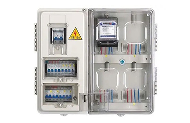 電表箱是電力系統(tǒng)中不可或缺的組成部分，電表箱的材質(zhì)直接關(guān)系到產(chǎn)品的安全性、穩(wěn)定性和使用壽命。那電表箱用什么材質(zhì)好呢？接下來跟著電表箱生產(chǎn)廠家邁峰電力公司小編一起了解下吧！